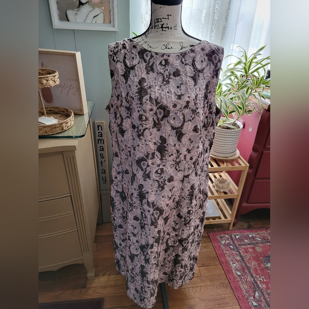 Floral Sleeveless Dress - Black and Gray